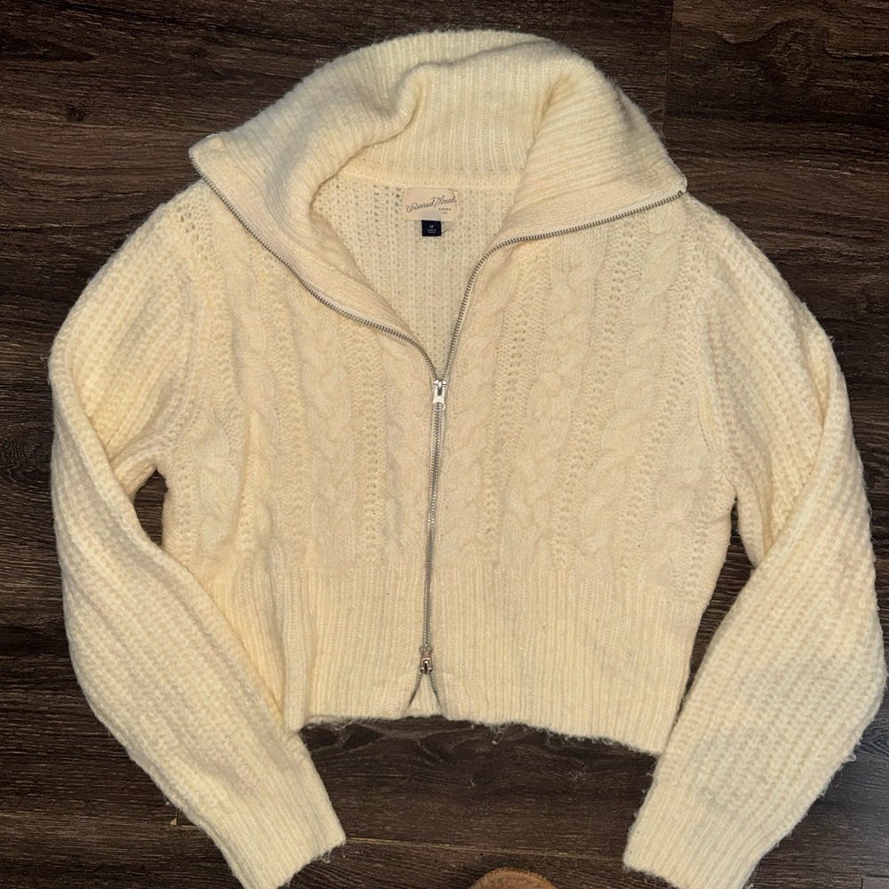 Universal thread zip-up Knit Sweater